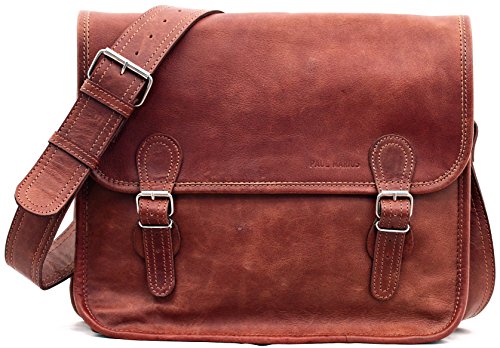 Shoulder bag M, the right size a leather messenger bag with the perfect retro design