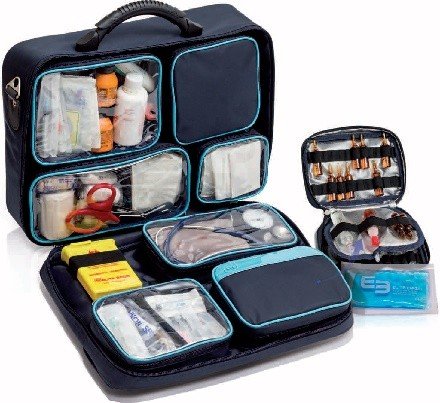 Well-organised nursing bag with removable pockets and storages